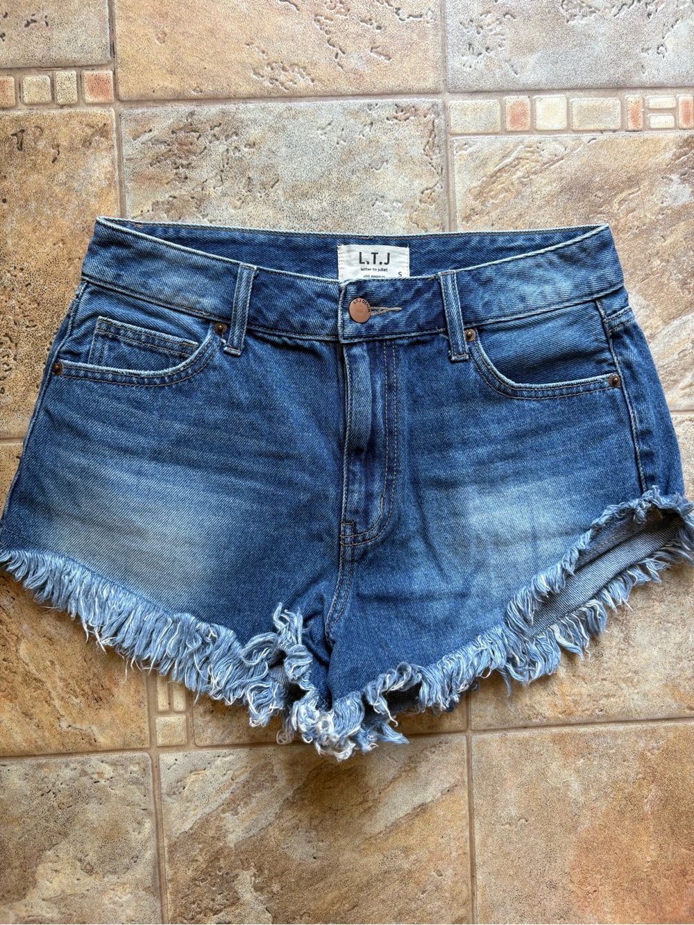 L.T.J. Denim Fray Shorts Women’s Small